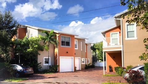 273 SE 22nd St